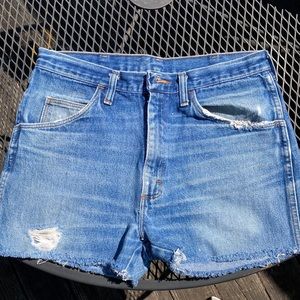 Rustler Distressed Cut Off Jean Shorts sz 34 (men)